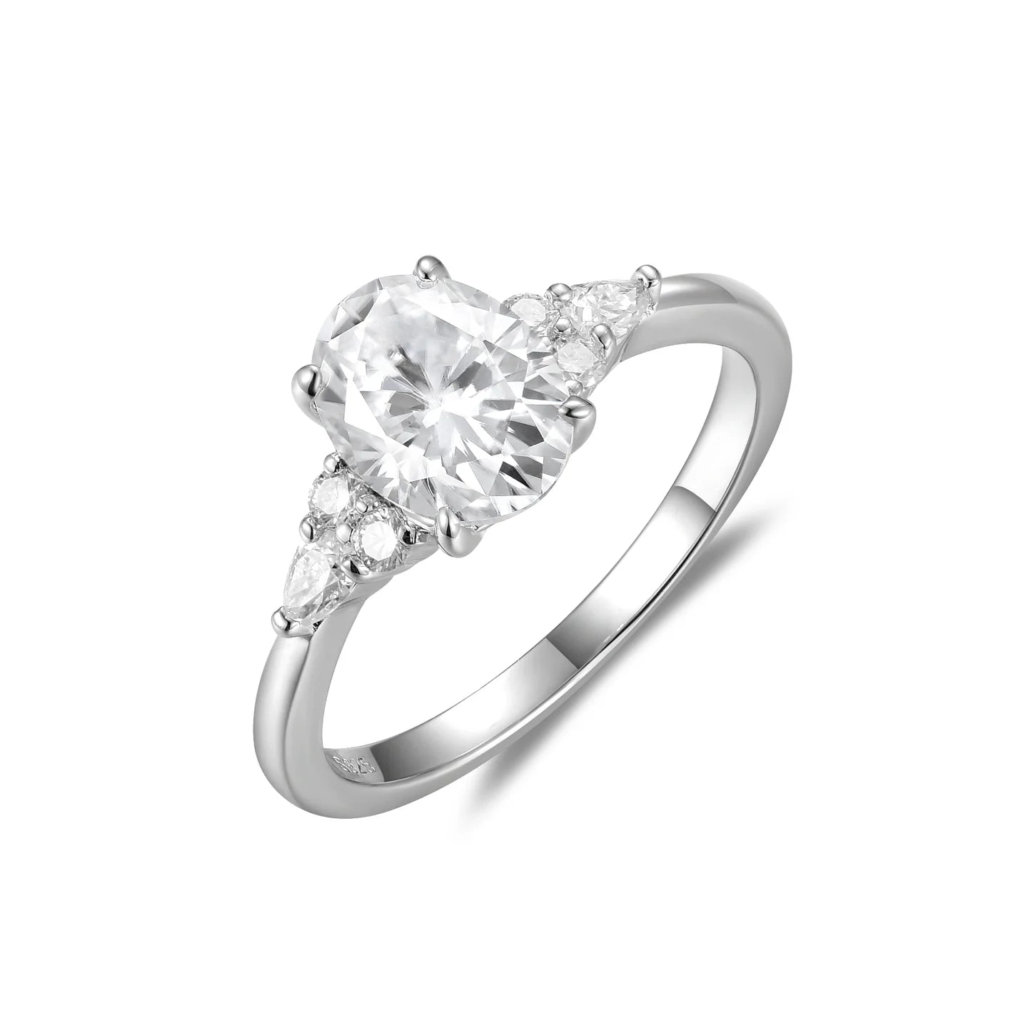 Anillo ovalado 3 piedras