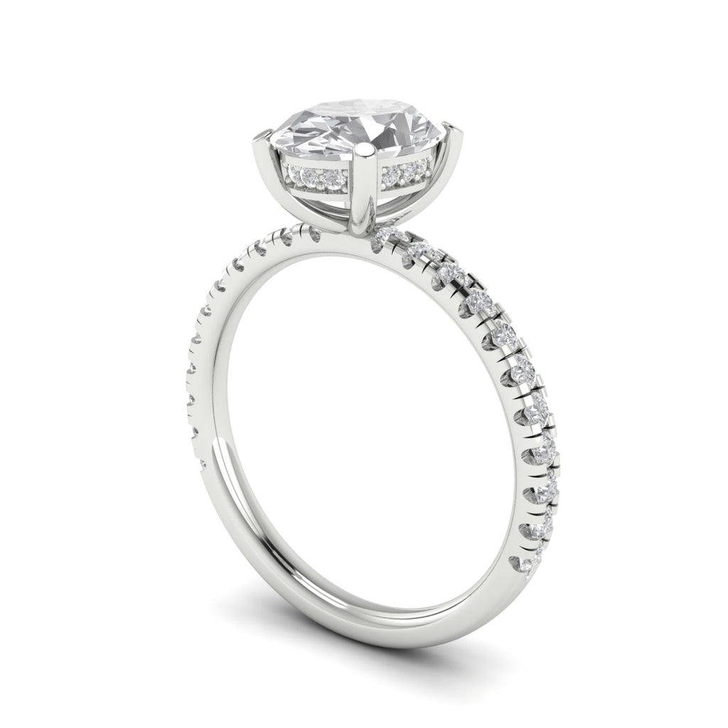 Anillo de compromiso solitario oval halo escondido