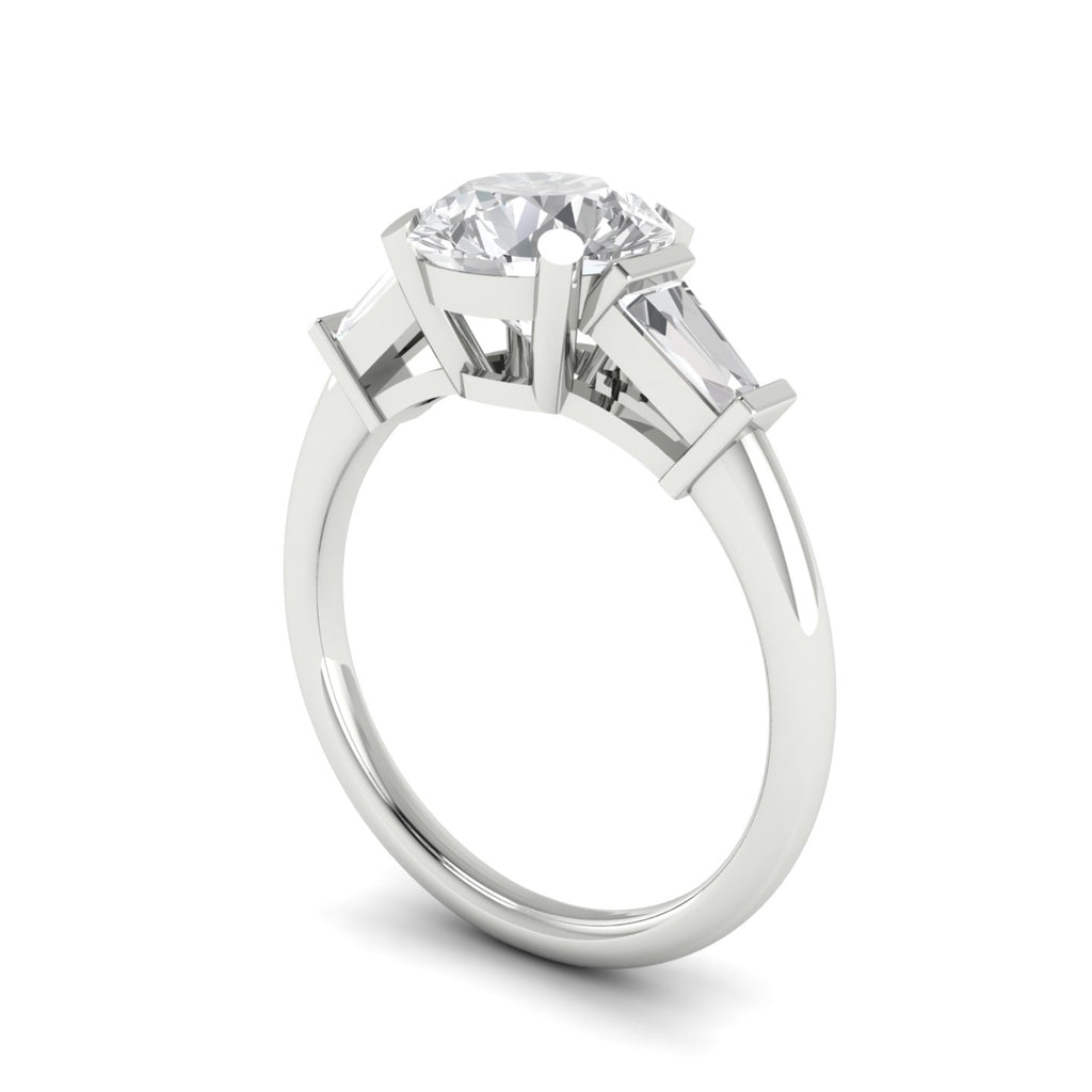 Anillo de compromiso tres piedras trapecio