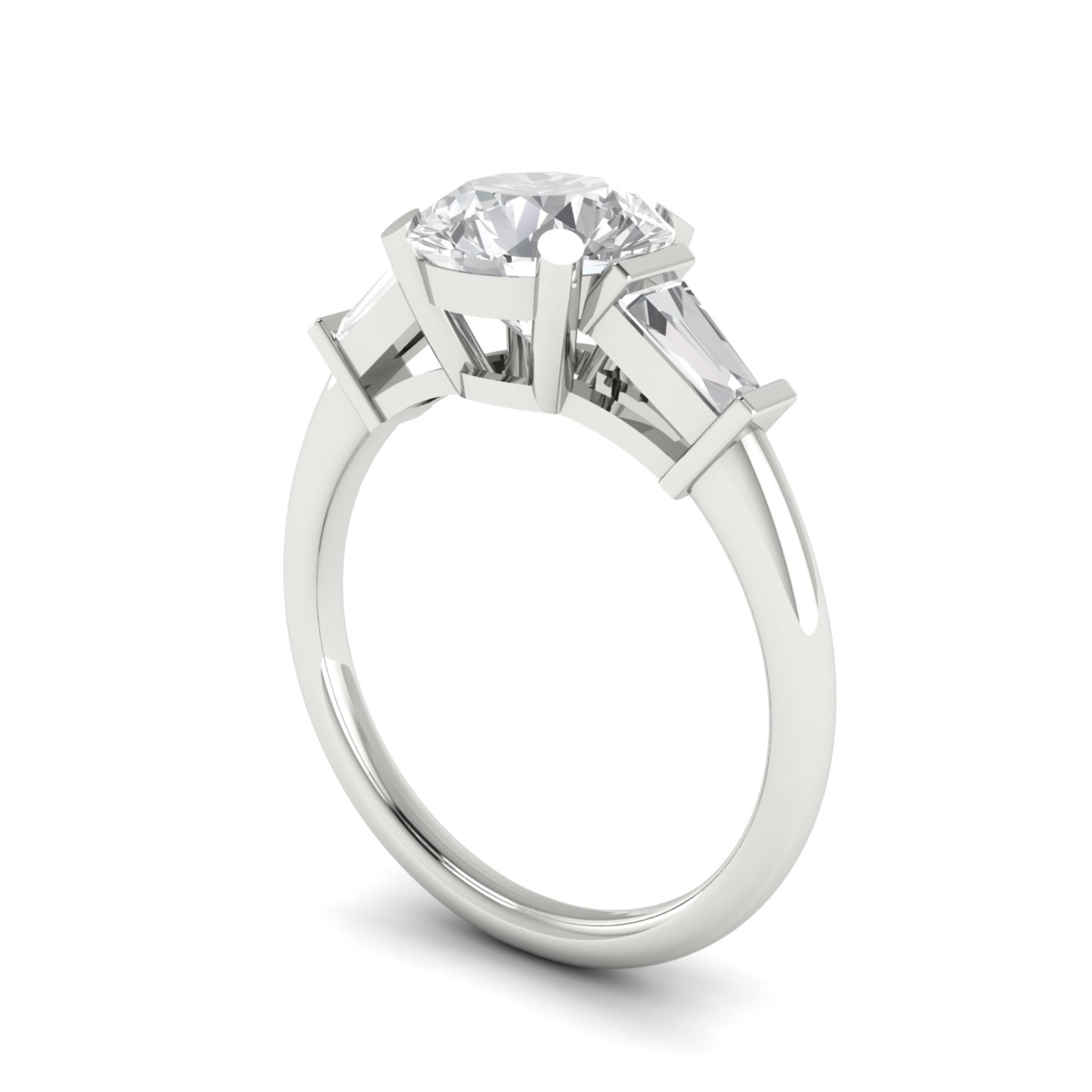 Anillo de compromiso tres piedras trapecio