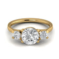 Anillo de compromiso tres piedras, forma redondo, en oro amarillo, Joyería Bruzzone