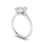 Anillo de compromiso solitario corte esmeralda
