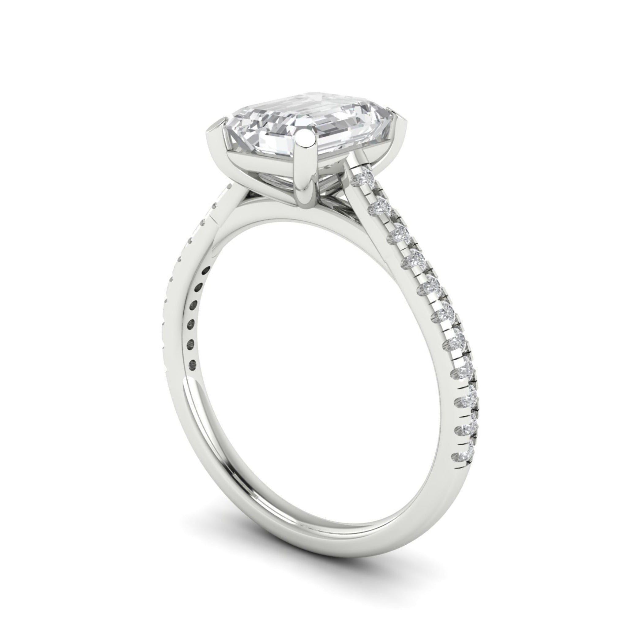 Anillo de compromiso solitario corte esmeralda pave