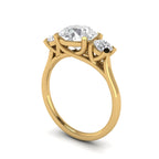Anillo de compromiso tres piedras redondo Renata