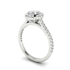 Anillo de compromiso solitario oval pave