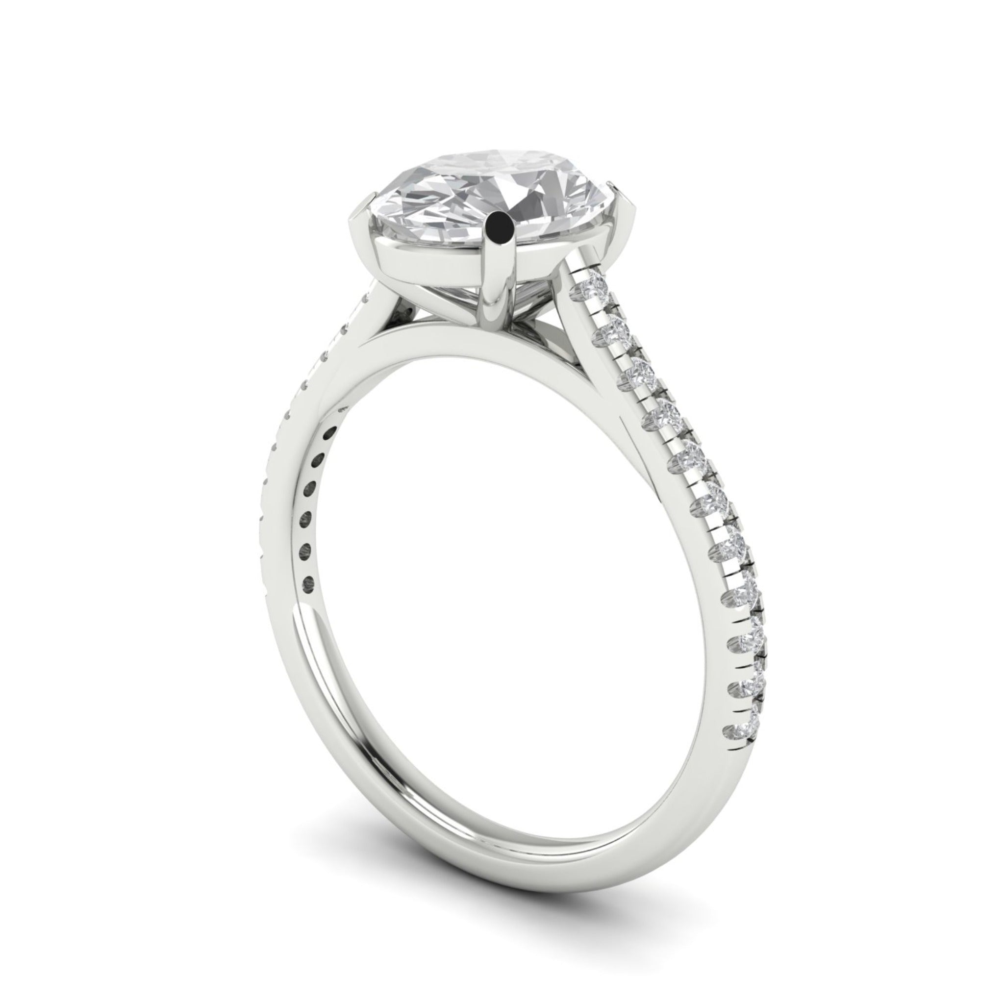 Anillo de compromiso solitario oval pave