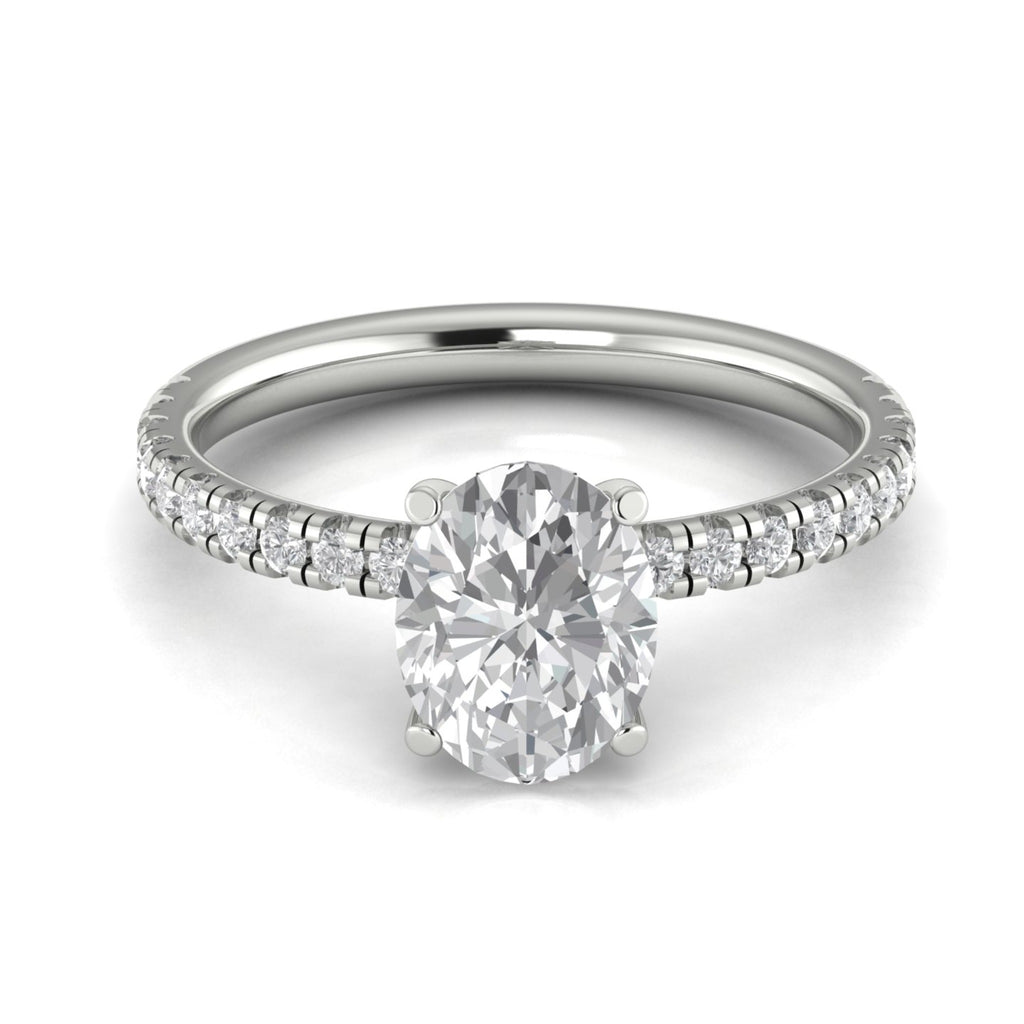 Anillo de compromiso solitario oval pave