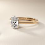 Anillo de compromiso solitario oval