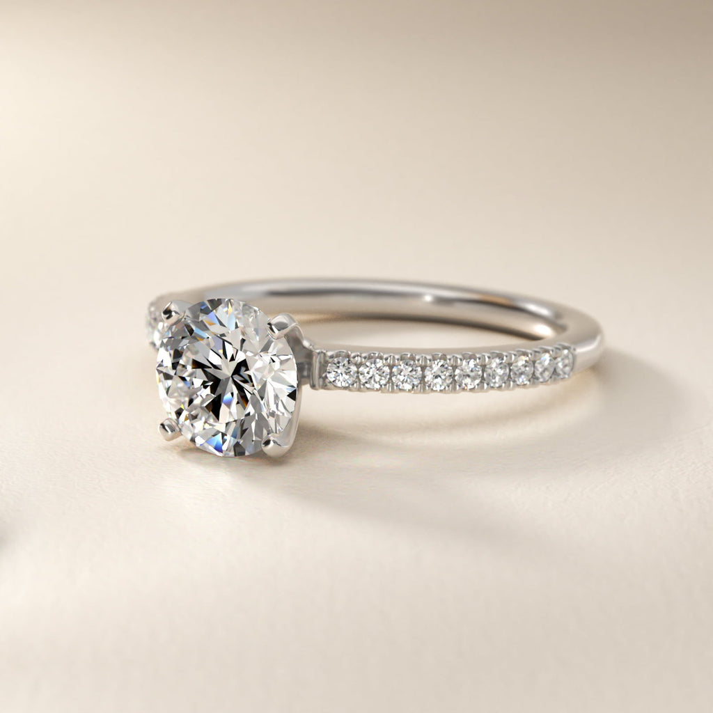 Anillo de compromiso solitario halo escondido