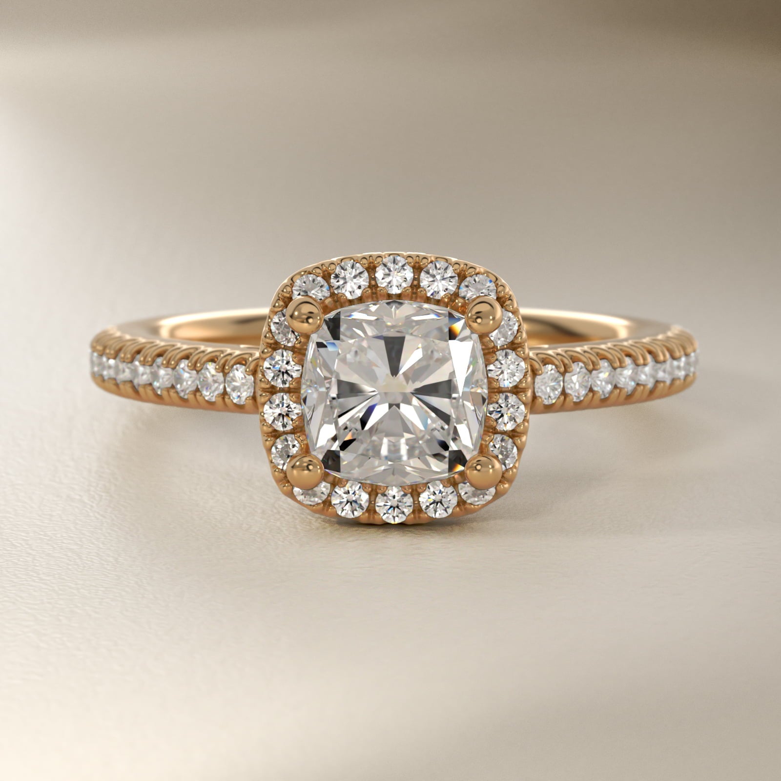 Anillo de compromiso halo cushion