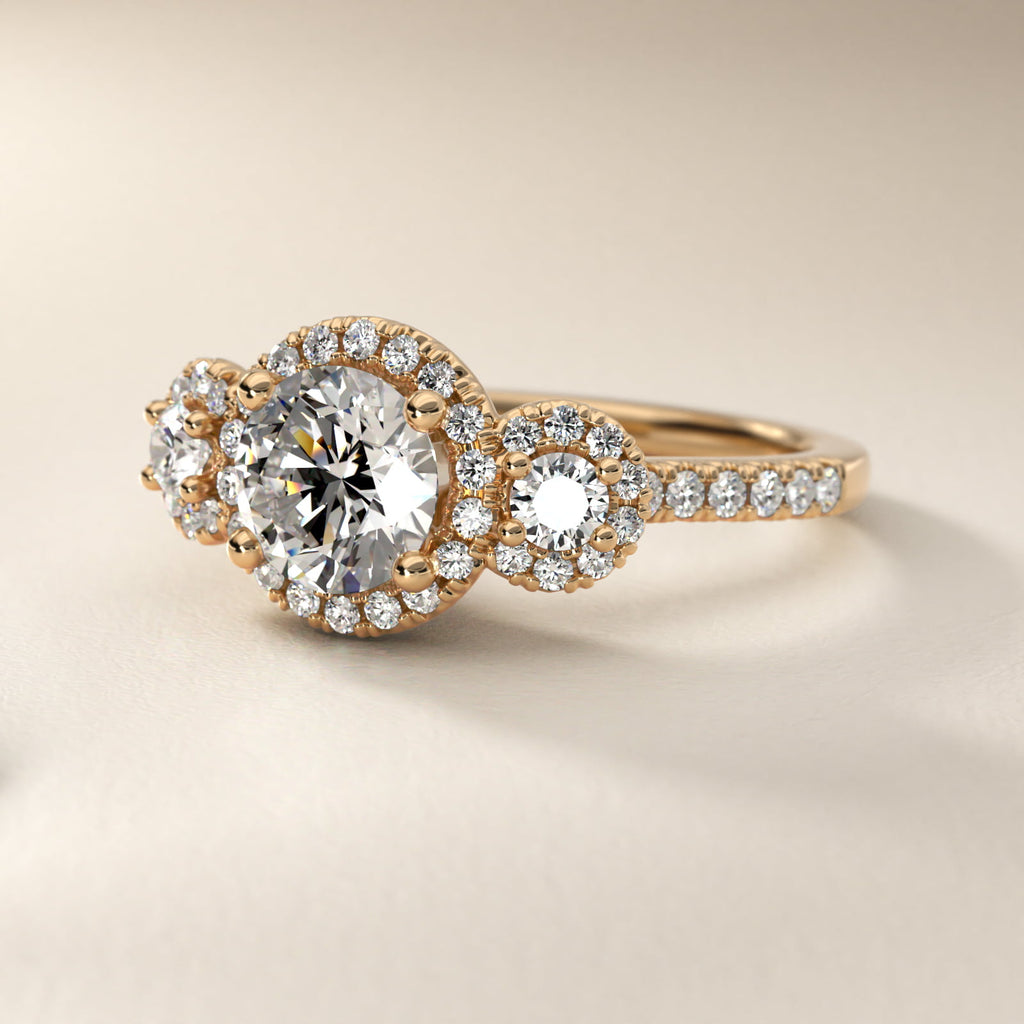 Anillo de compromiso halo triple