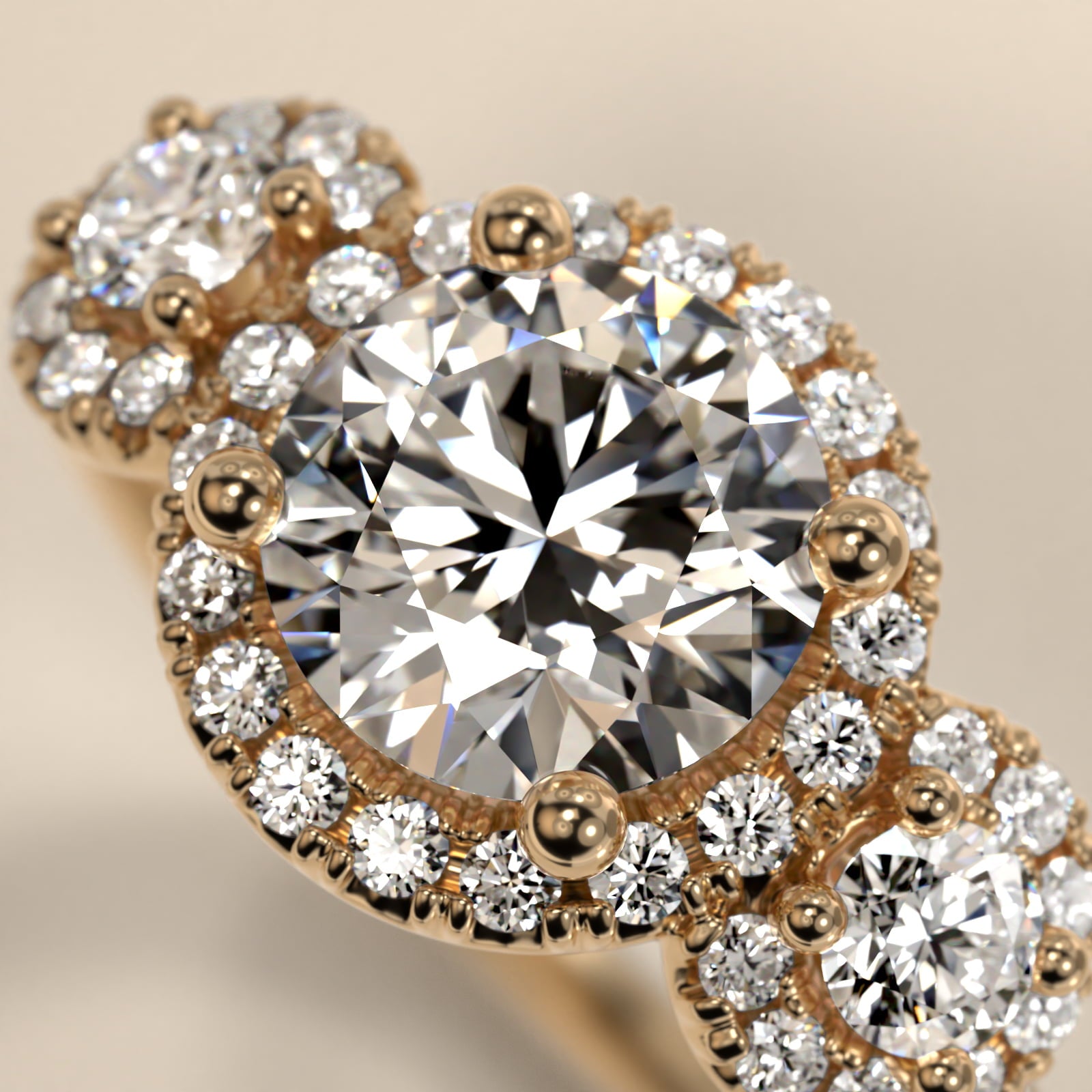 Anillo de compromiso halo triple Oro