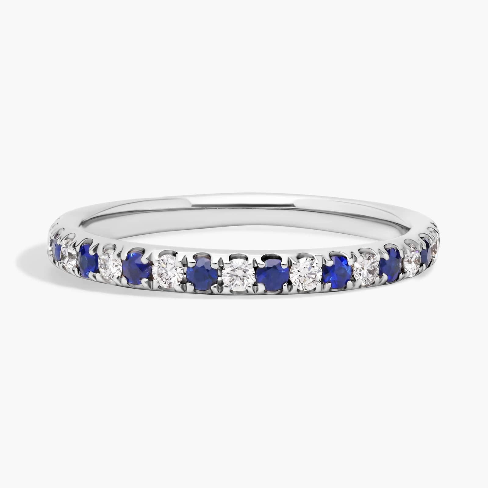 Anillo de compromiso medio cintillo Zafiro y diamantes