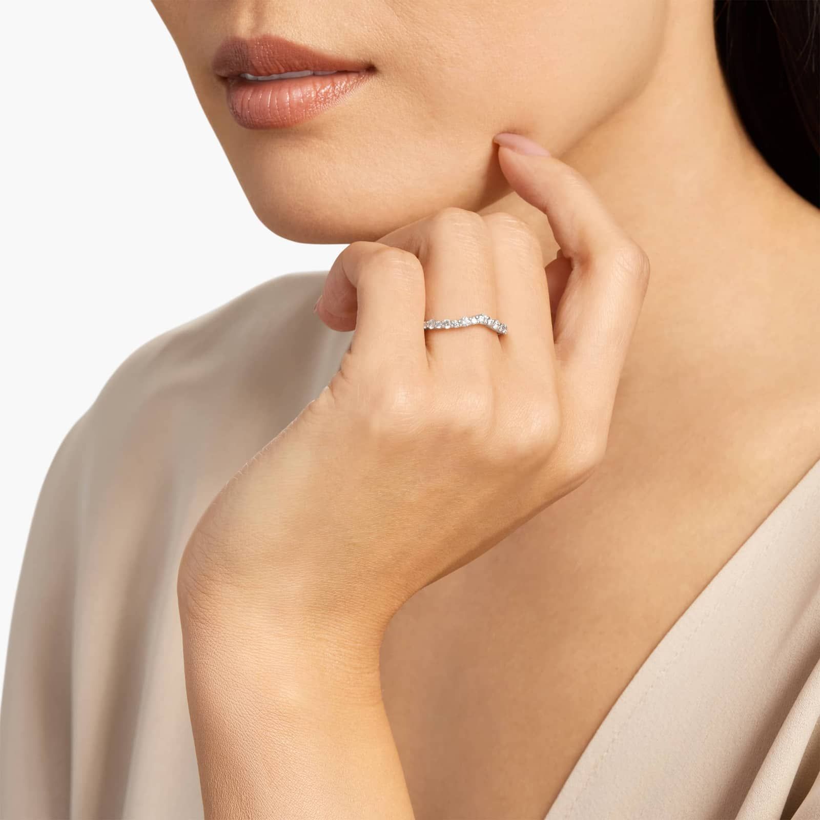 Argolla curvy piedras