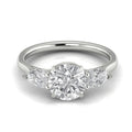 Anillo de compromiso tres piedras, forma gota, Joyería Bruzzone
