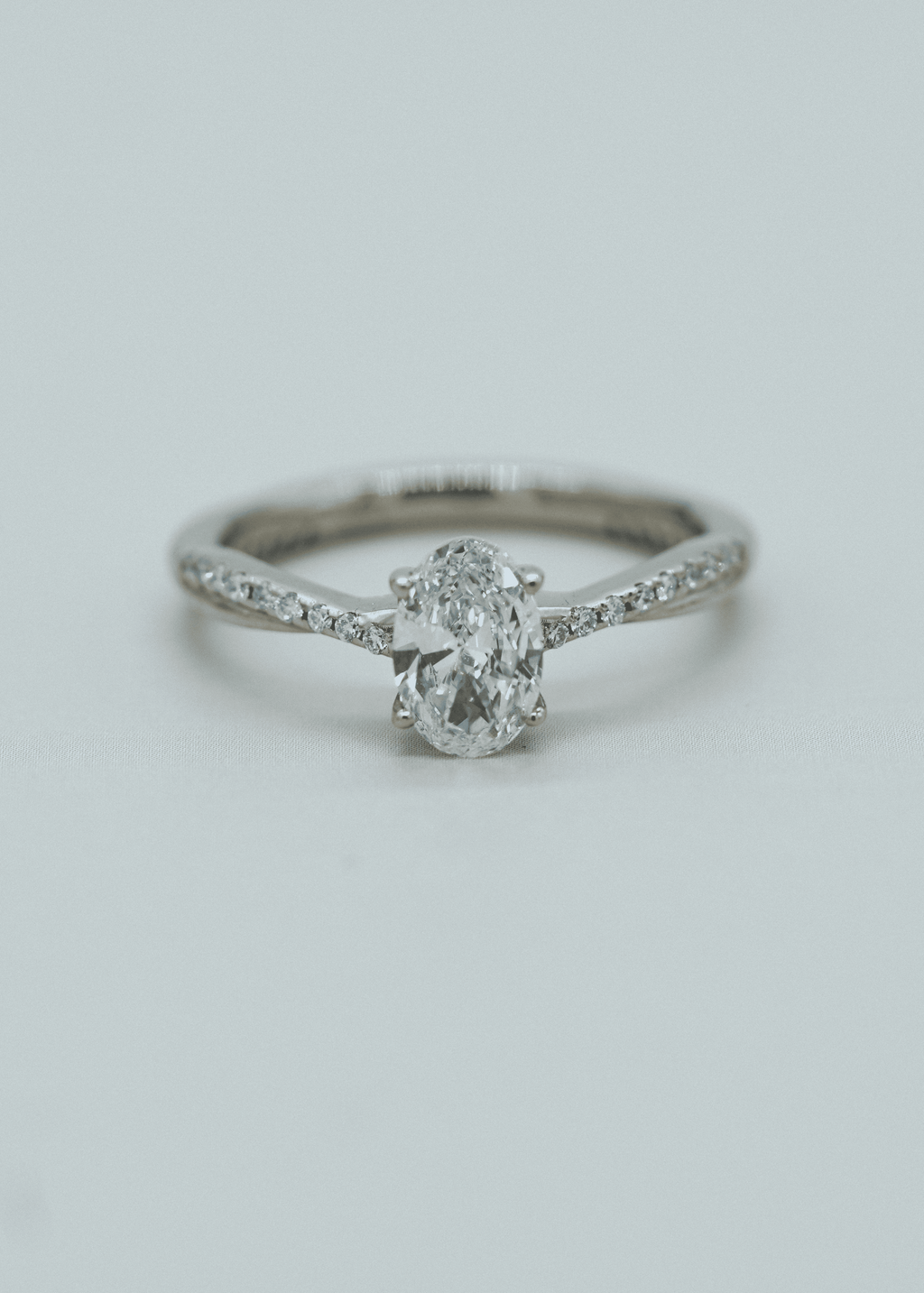 Anillo trenzado oval