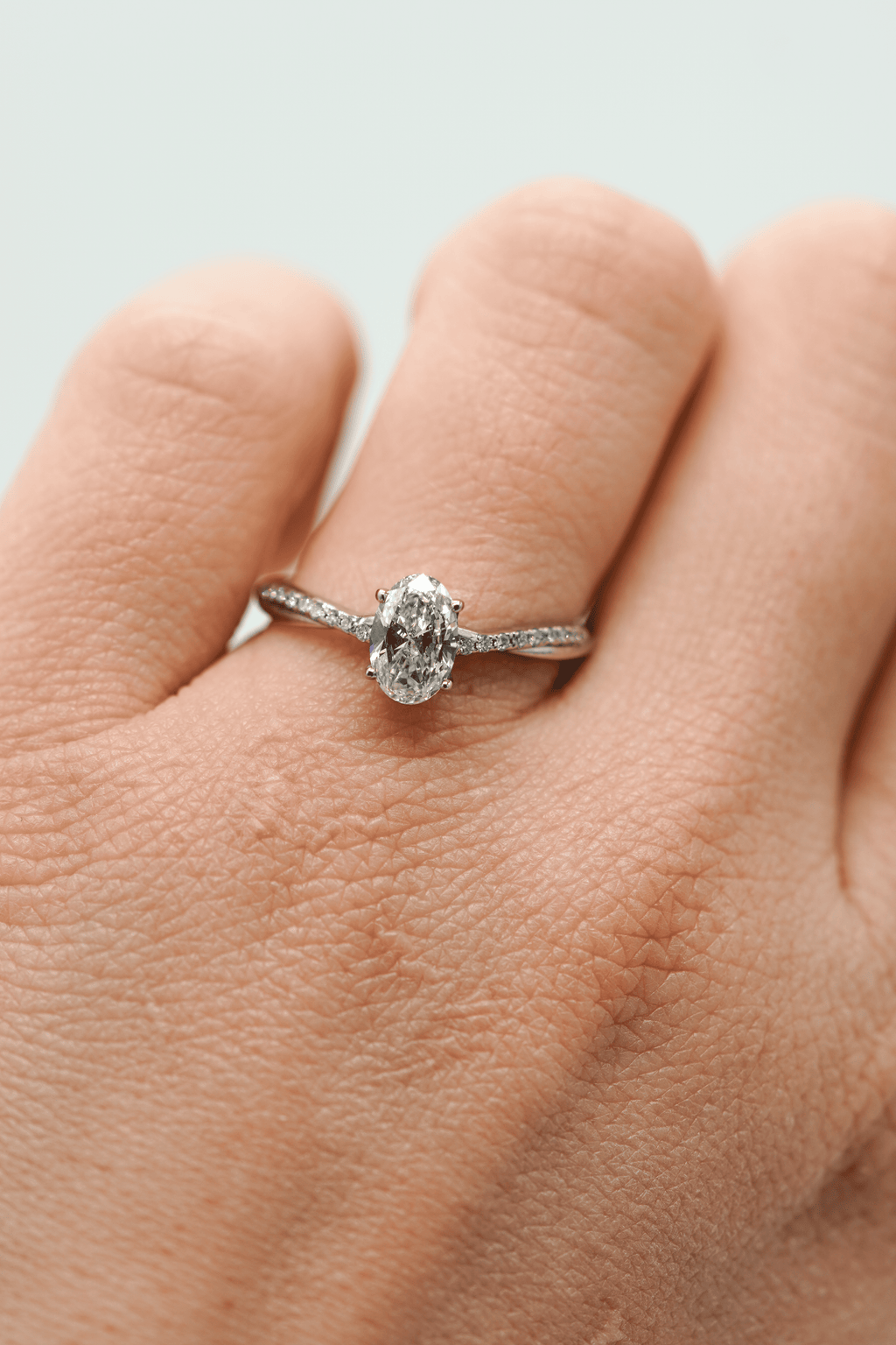 Anillo trenzado oval