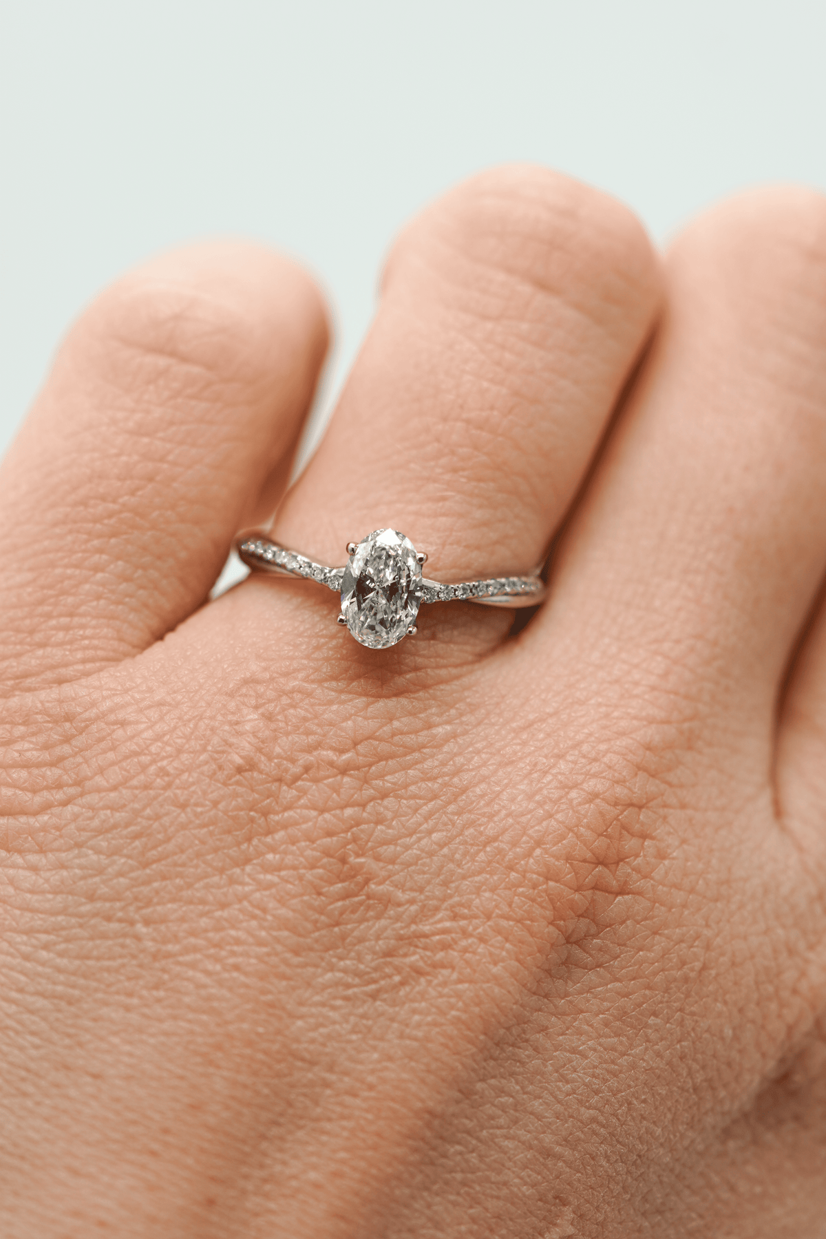 Anillo trenzado oval