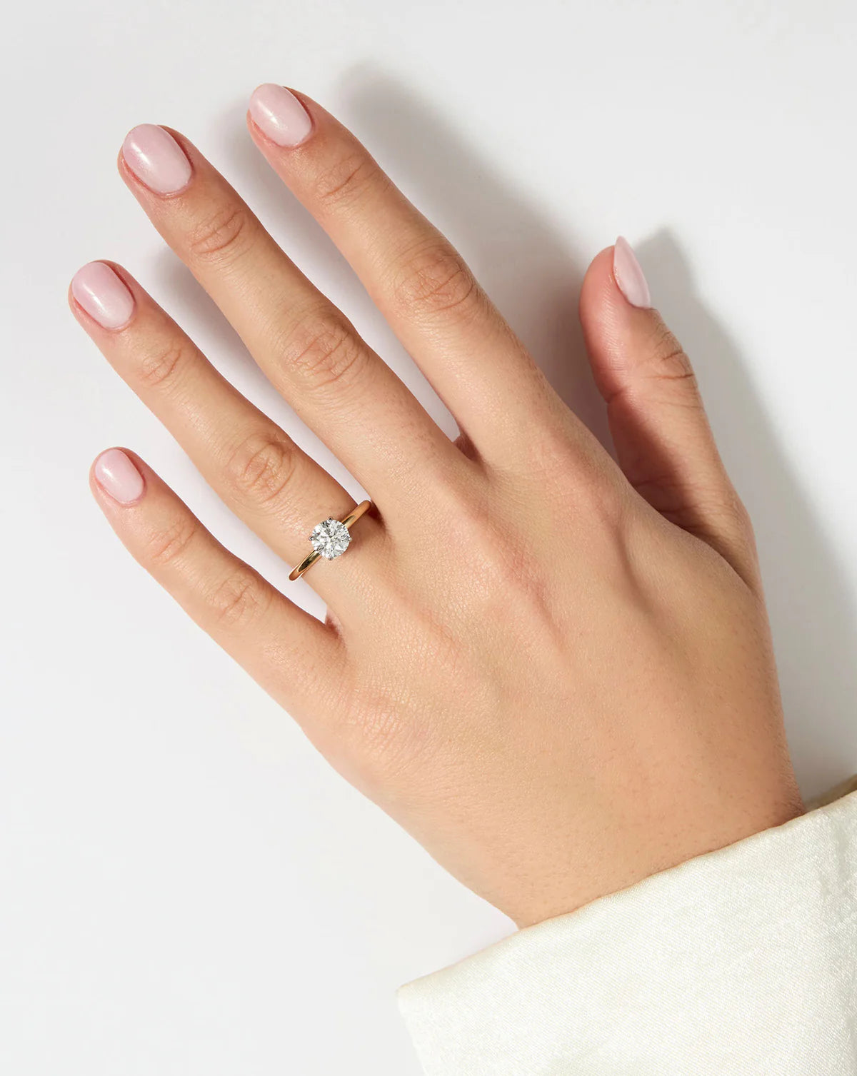 Anillo de compromiso solitario