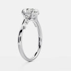 Anillo de compromiso oval curvo oro blanco