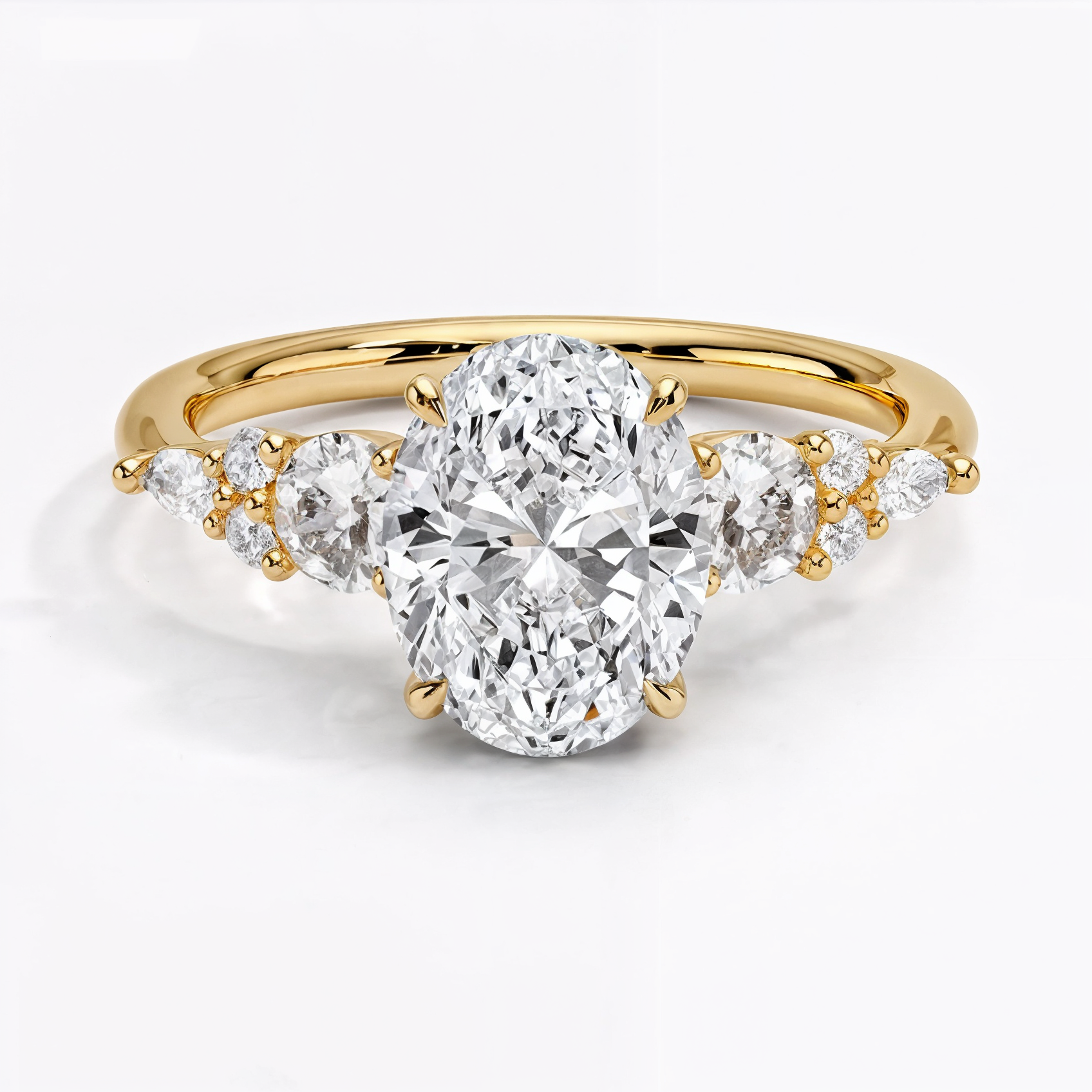 Anillo de compromiso oval naturaleza