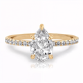 Anillo de compromiso solitario y pavé, forma gota, Joyería Bruzzone